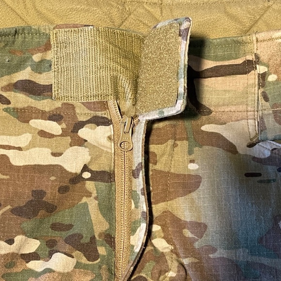 Crye G4 Combat pants with Airflex knee pads - Picture 6 of 9